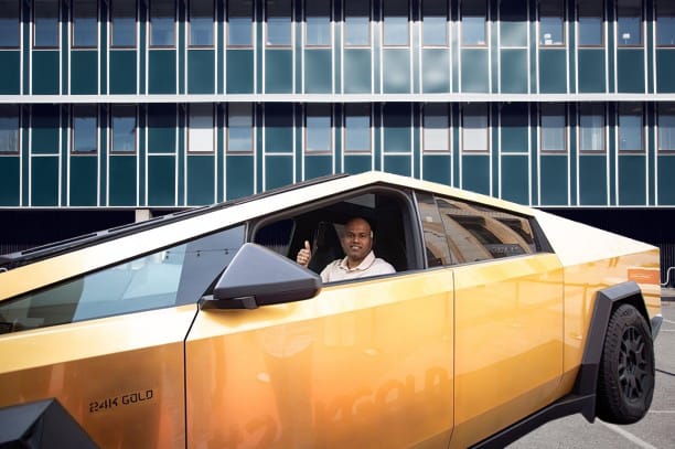 Tesla gold cybertruck winner mungi pic