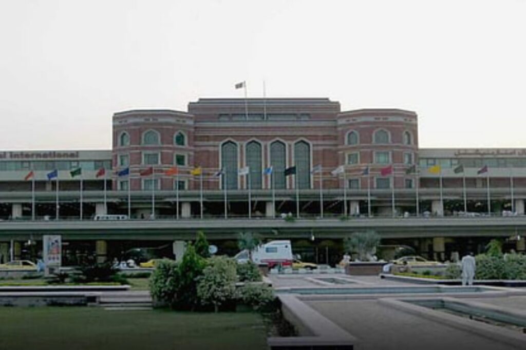 pakistan airport, पाकिस्तान